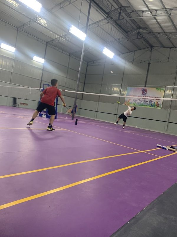 Hinh Anh 2 San Cau Long Cua Khanh An Binh Thuan (các sân thảm màu tím)