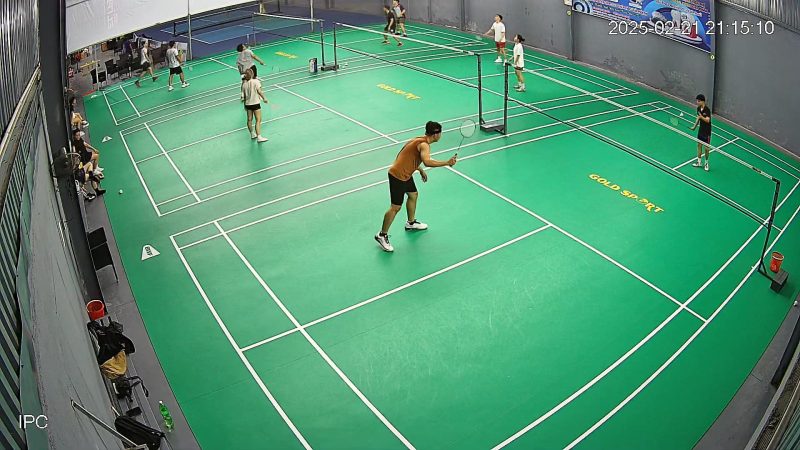 Hinh Anh 3 San Cau Long Cua Gold Sport Bien Hoa 3 sân thảm màu xanh lá)