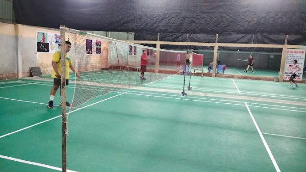 Hinh Anh 3 San Cau Long Cua Hieu Minh Ben Tre với 3 sân (3 sân thảm màu xanh lá)