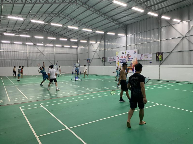 Hinh Anh 4 San Cau Long Cua Bo Sport Binh Phuoc (các sân thảm màu xanh lá)
