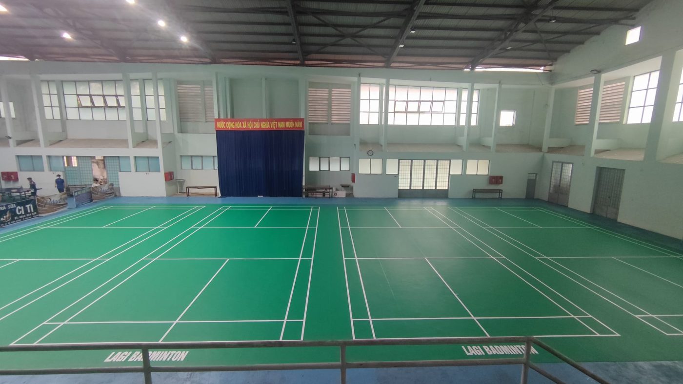 Hinh Anh 4 San Cau Long Cua Nha thi dau thi xa Lagi Binh Thuan (các sân thảm màu xanh lá)
