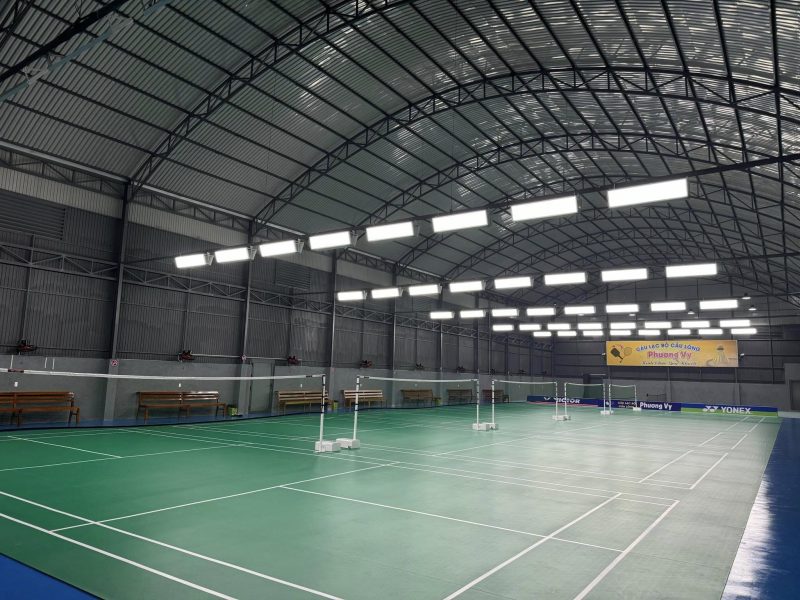 Hinh Anh 5 San Cau Long Cua Phuong Vy BRVT (các sân thảm màu xanh lá)