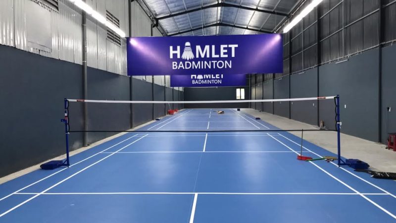 Hinh Anh San Cau Long Cua HAMLET BADMINTON Binh Duong (các sân thảm màu xanh lá)
