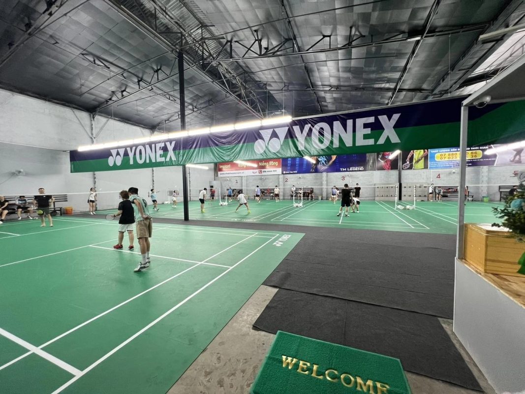 Hinh anh cua San Cau long Chau Duong HCM voi 8 san