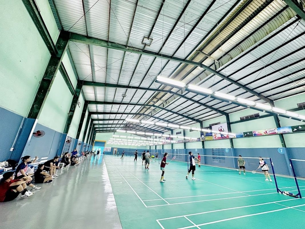 Hinh anh cua San Cau long Duc Kim HCM voi 13 san