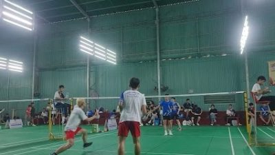 Hinh anh cua San Cau long Hoang Long voi 8 san