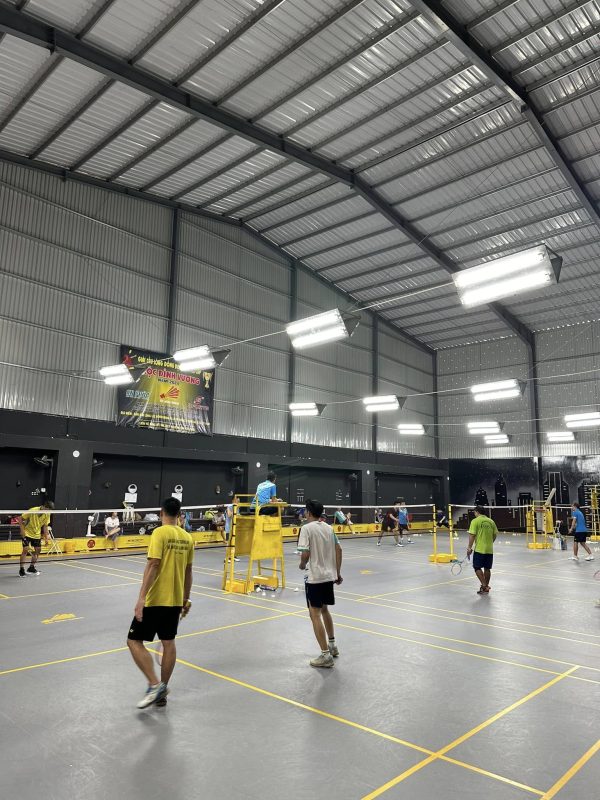 Hinh anh cua San Cau long Loc Dinh Vuong HCM voi 4 san