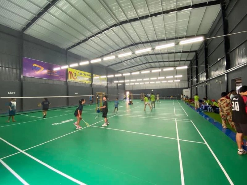 Hinh anh cua San Cau long MC badminton Khanh Hoa voi 4 san