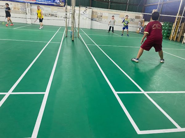 Hinh anh cua San Cau long Nguyen Van Nghi HCM voi 3 san