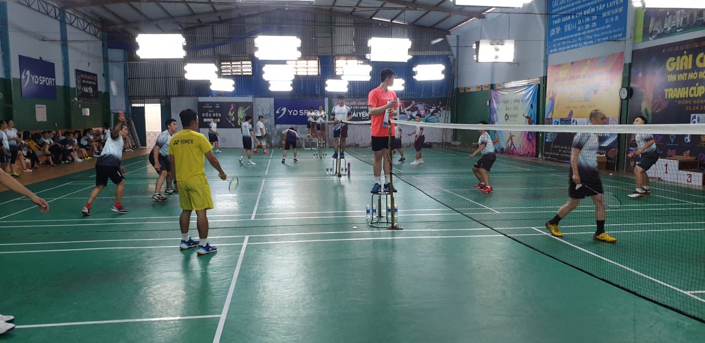 Hinh anh cua San Cau long Tan Viet HCM voi 4 san