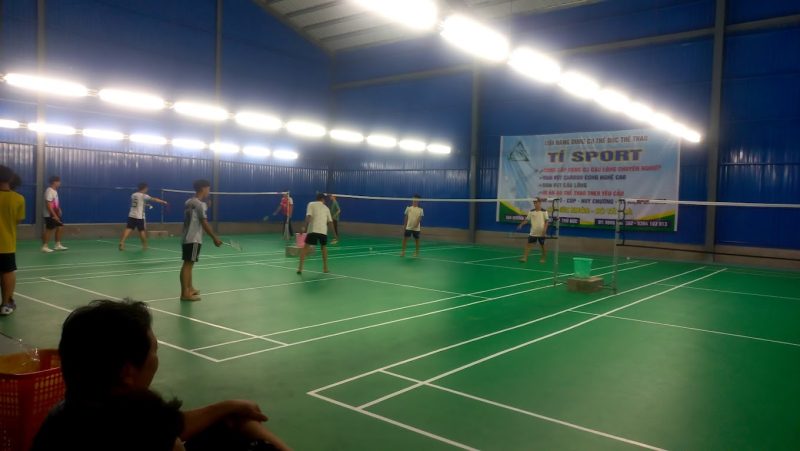 Hinh anh cua San Cau long Thanh Tu Long An voi 3 san