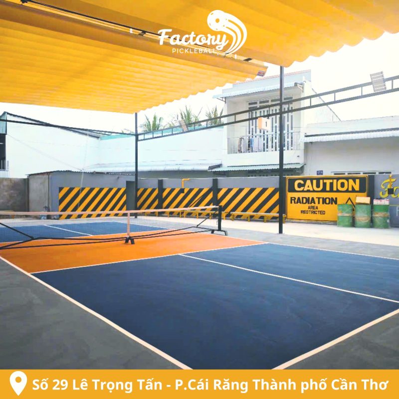 Hinh anh cua San Factory pickleball voi 3 san son