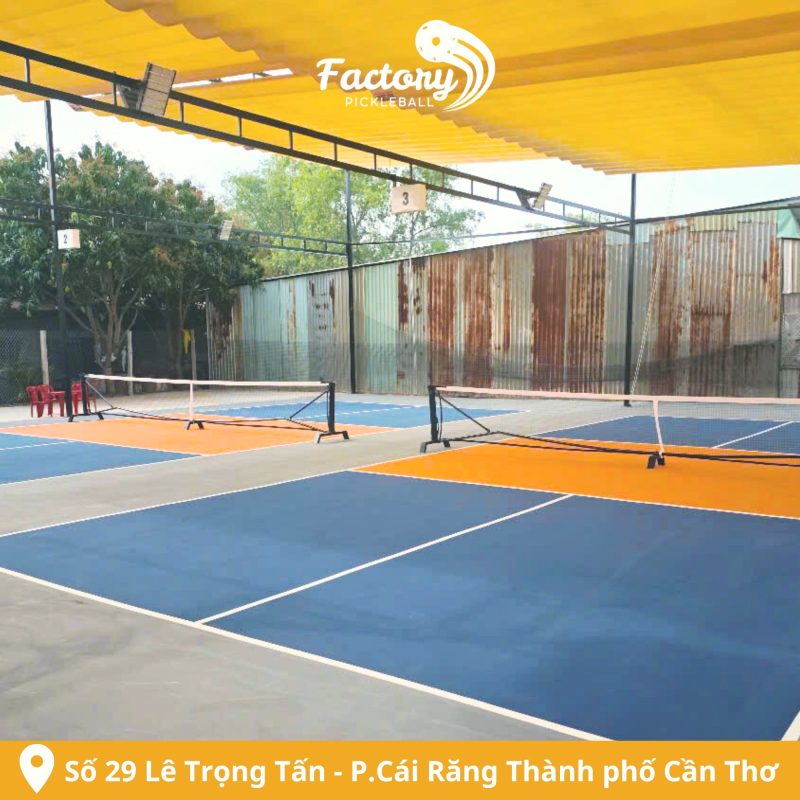 Hinh anh cua San Factory pickleball voi 3 san son